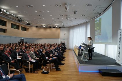 Zum 5. Zukunftskongress Bayern sind zahlreiche Teilnehmer ins Haus der Bayerischen Wirtschaft in München gekommen.