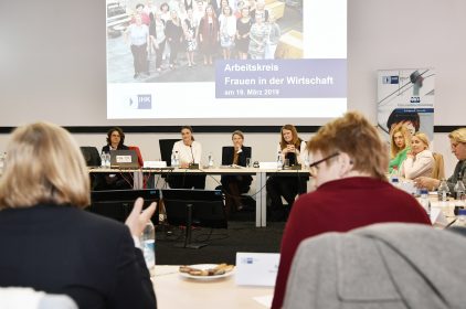 Digitalministerin Judith Gerlach, MdL, beim Treffen des Arbeitskreises "Frauen in der Wirtschaft" der IHK für München und Oberbayern. @copyright Flughafen München/atf 