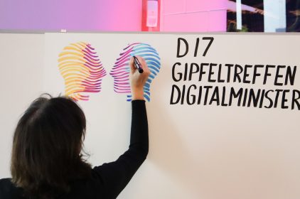 Am größten Internetknoten der Welt in Frankfurt am Main fand am 27. September 2019 erstmals das D17-Gipfeltreffen der Digitalminister statt.<br />
© Hessische Staatskanzlei