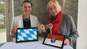 Digitalministerin Judith Gerlach, MdL, beim Austausch mit ihrer Amtskollegin aus Hessen, Frau Prof. Dr. Kristina Sinemus