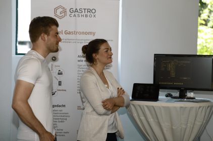 Digitalministerin Judith Gerlach, MdL, zu Besuch im Digitalen Gründerzentrum in Aschaffenburg