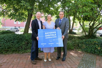 Digitalministerin Judith Gerlach, MdL, beim Termin zum Digitallabor in Aschaffenburg