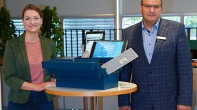 Digitalminsterin Gerlach und Landrat Niedermaier