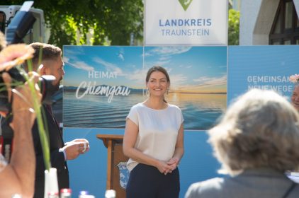 Digitalministerin Judith Gerlach beim Pressetermin zum digitalen Bauantrag im Landratsamt Traunstein