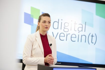 Digitalministerin Judith Gerlach bei der Auftaktveranstaltung Digital Verein(t) in Neustadt an der Aisch. Copyright: Giulia Iannicelli