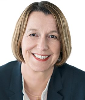 Porträtbild Corinna Schittenhelm